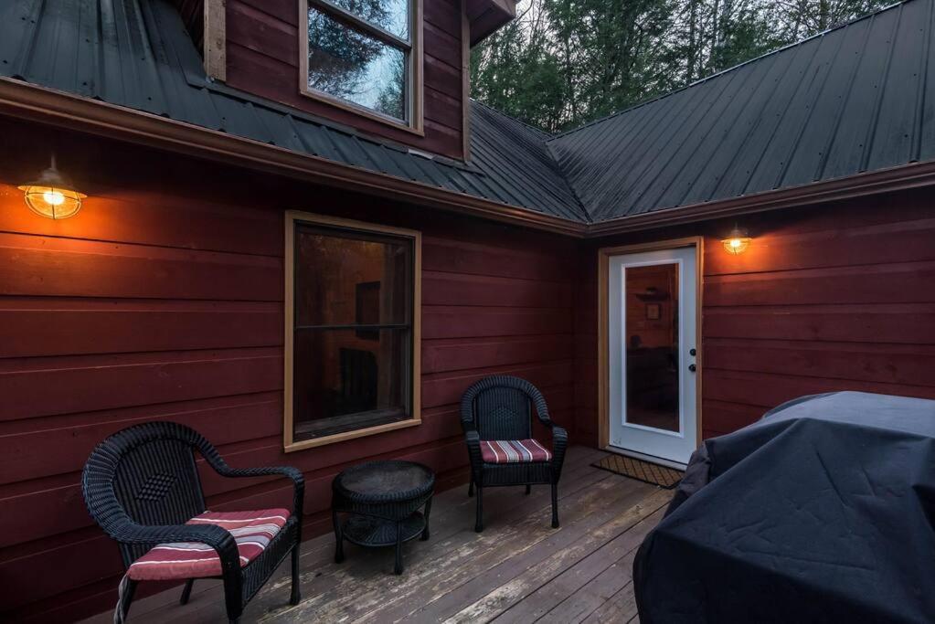 Private Creekside Cabin+Hot Tub,Pool Table, & Pets 엘리제이 외부 사진