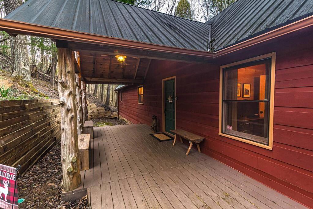 Private Creekside Cabin+Hot Tub,Pool Table, & Pets 엘리제이 외부 사진