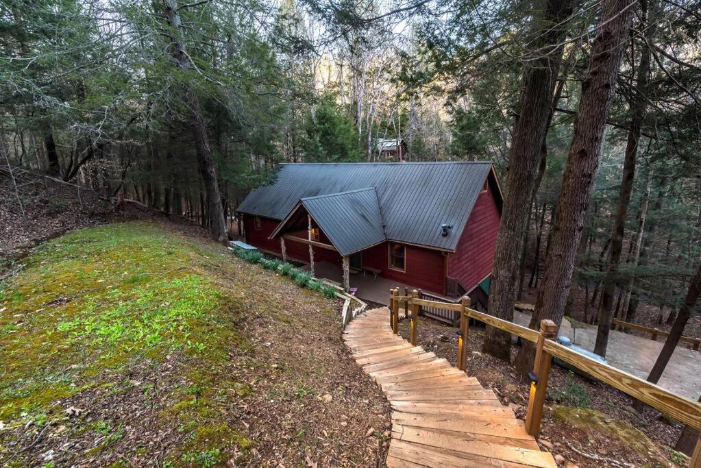 Private Creekside Cabin+Hot Tub,Pool Table, & Pets 엘리제이 외부 사진