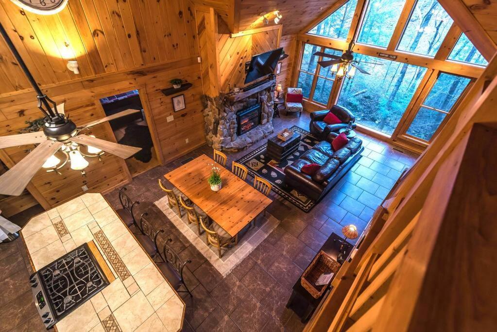 Private Creekside Cabin+Hot Tub,Pool Table, & Pets 엘리제이 외부 사진